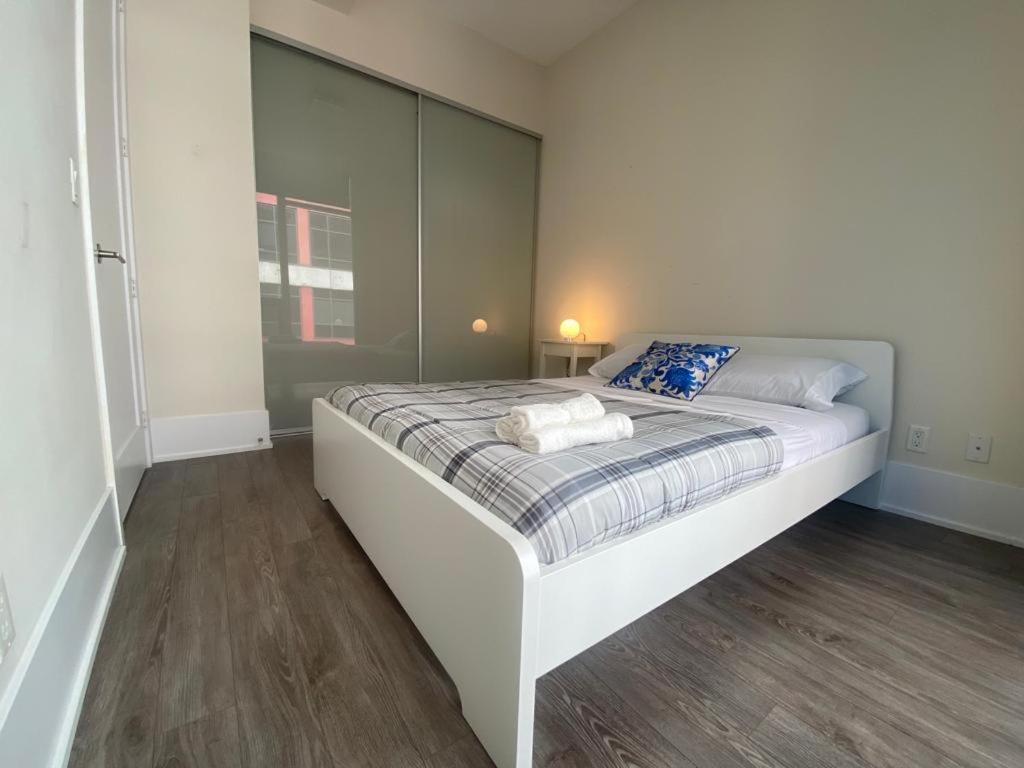 Grand View 2Br/2Ba Condos Cn Tower,Union,Tiff/Mtcc Toronto Exteriör bild
